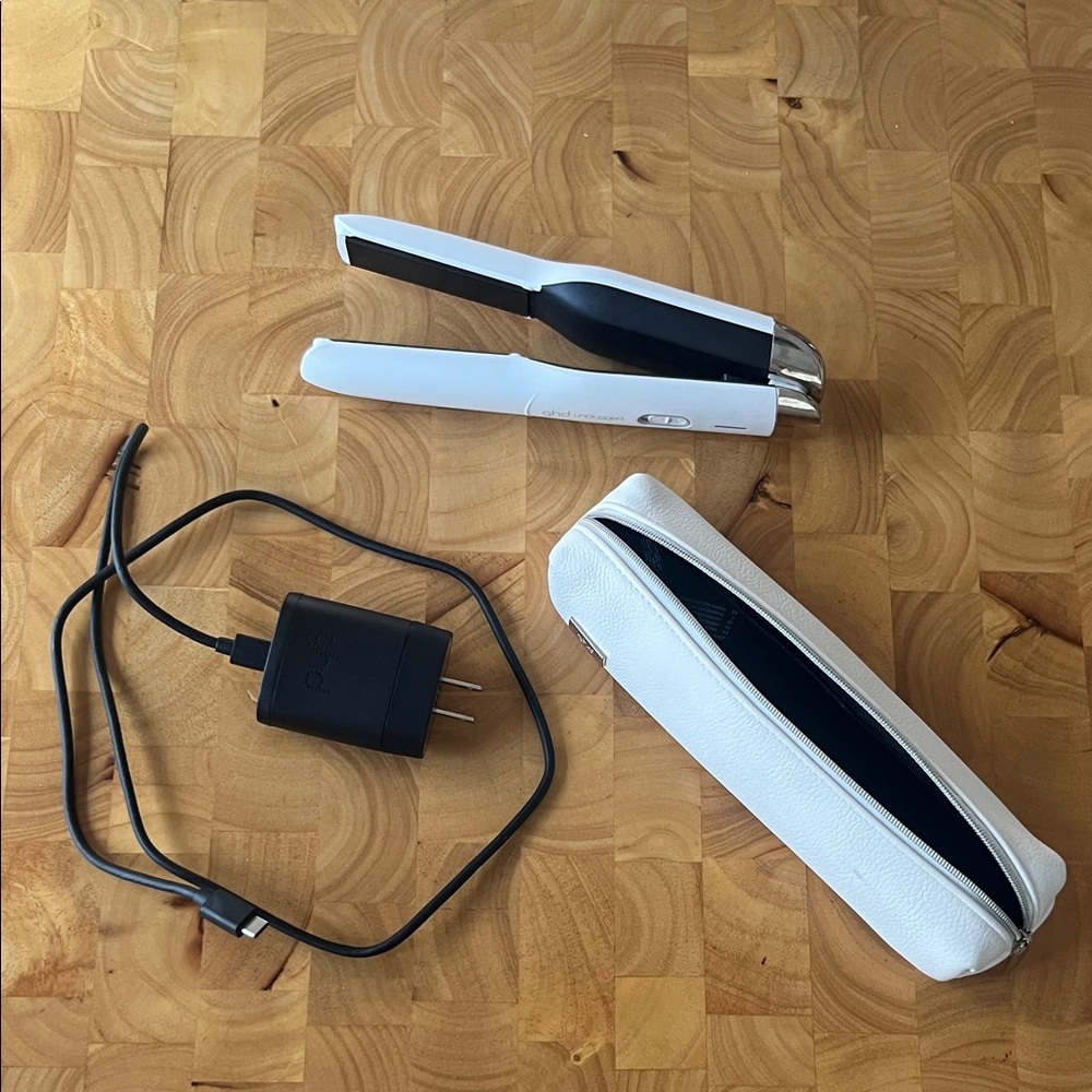 ghd Unplugged Styler - Cordless Flat Iron